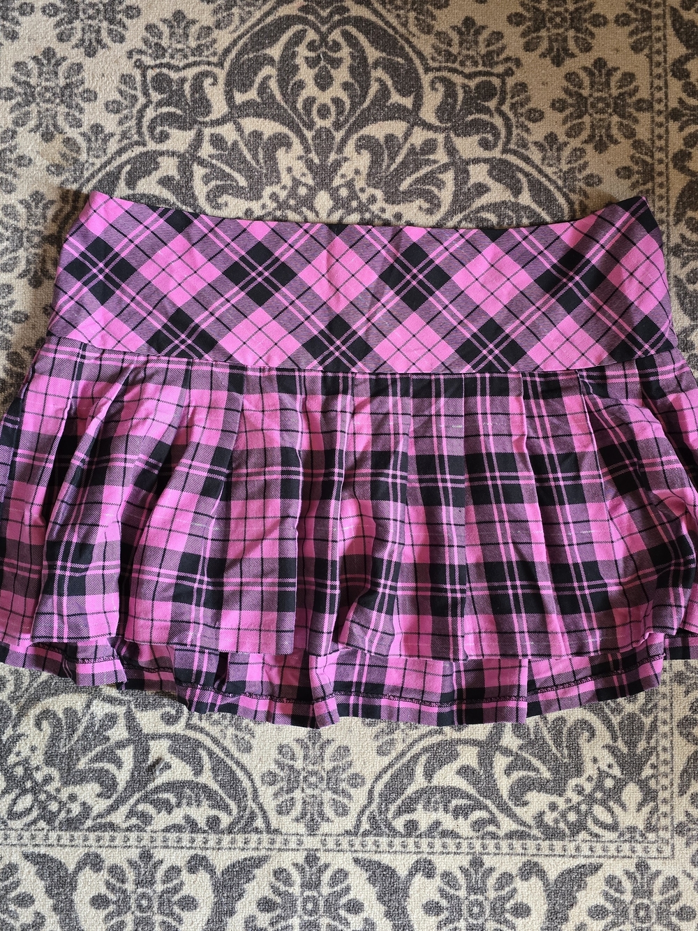 Y2K Torrid Plus Size Black and Pink Plaid Pleated Mini Skirt